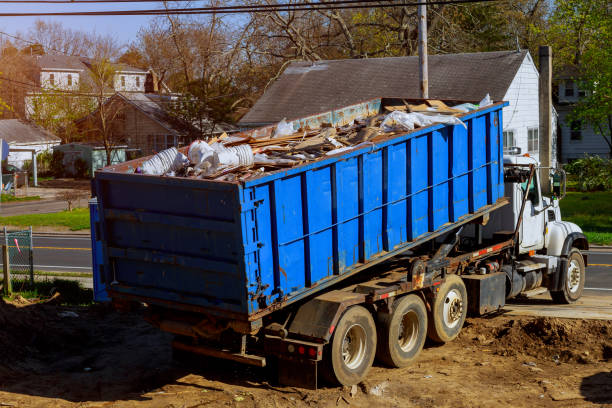 Best Yard Waste Removal  in Kendallville, IN